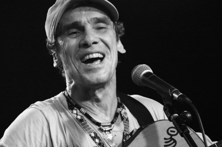 manuchao.JPG